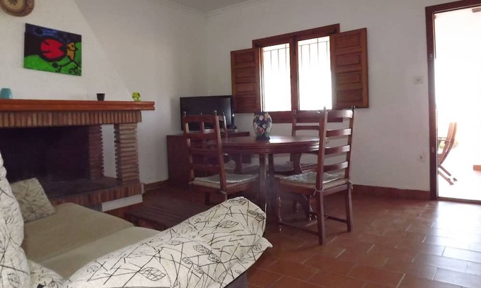 Molinell House | Holiday Home 'Villa Rosa 1' with Sea View, Wi-Fi and Air Conditioning