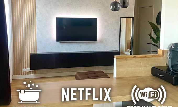 Trappes Apartment | Appartement Design Avec Netfix, Prime, Chaînes Sportives.