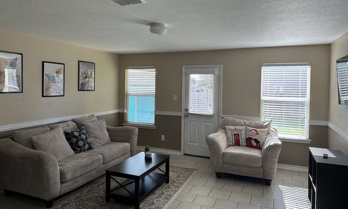 San Antonio House | Ideal Home for Large Gatherings