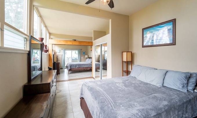Punaluu House | Oceanfront Hawaii Family Beach House