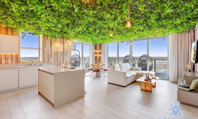 Hollywood South Central Beach Apartment | Stunning Airbnb| Jungle Experience|Pools|Gym