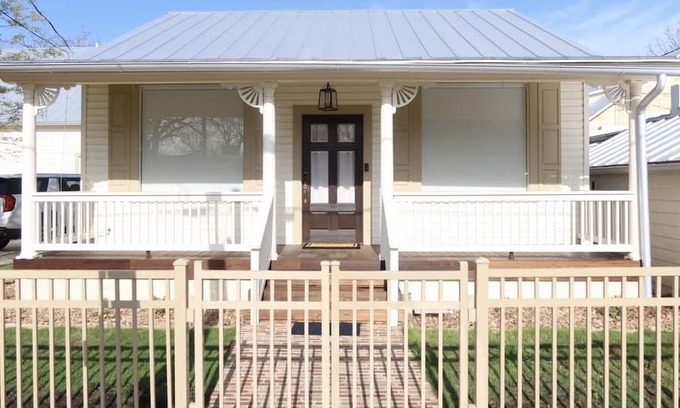 Comfort Cottage | The Stay on Seventh