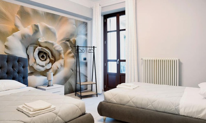 Saluzzo Apartment | Apartment 'Civico 16' with Balcony