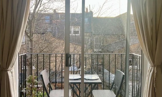 Parsons Green and Walham Apartment | Beautiful 1-Bed Studio in a great location Fulham