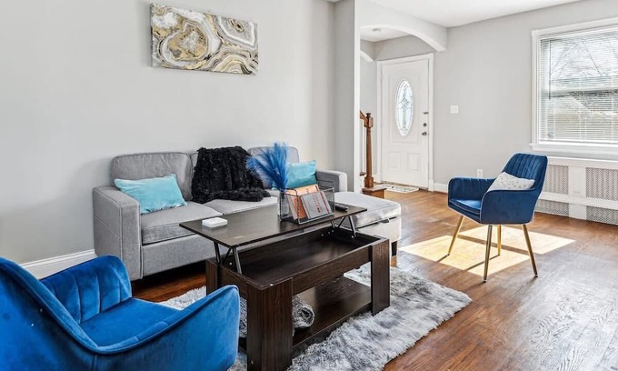 West Hyattsville House | Charming Hyattsville Home Near DC