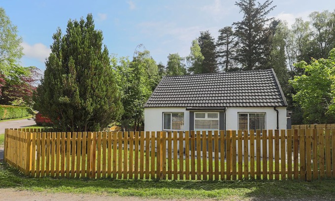 Pitlochry Cottage | Wee cottage in Pitlochry town