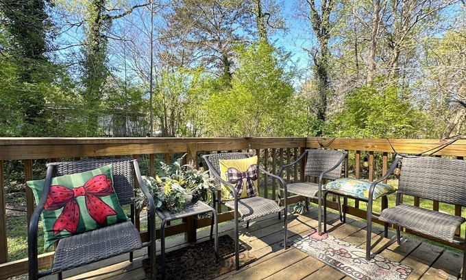 Atlanta House | Nirvana - Cozy retreat with room for the entire family just minutes from Atlanta