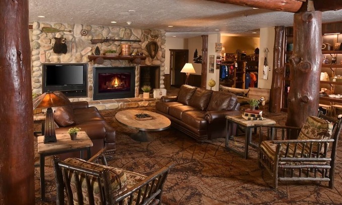 Onalaska House | Stoney Creek Onalaska, Theme Suite, Dry Bar, Whirlpool | 3 Units