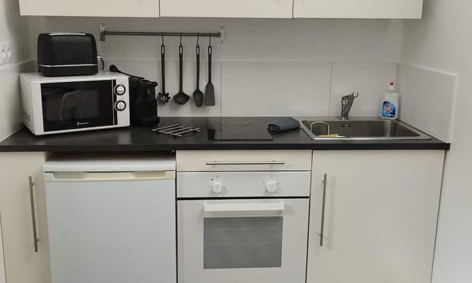 Saint-Quentin Apartment | Le Champs-elysées Duplex Wifi