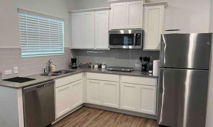 Leander Apartment | Modern, 1 BR private suite with kitchen