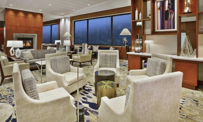 Old Port House | Historic Charm Meets Modern Elegance w/ Pool | Breakfast | 24h Gym in 2 Units