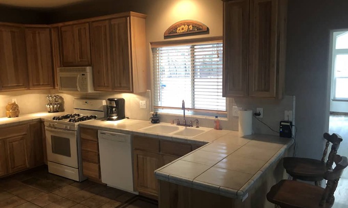 Susanville House | BEAUTIFUL LAKE VIEW IN LARGE 2600 sq ft CABIN IN LAKE ALMANOR COUNTRY CLUB