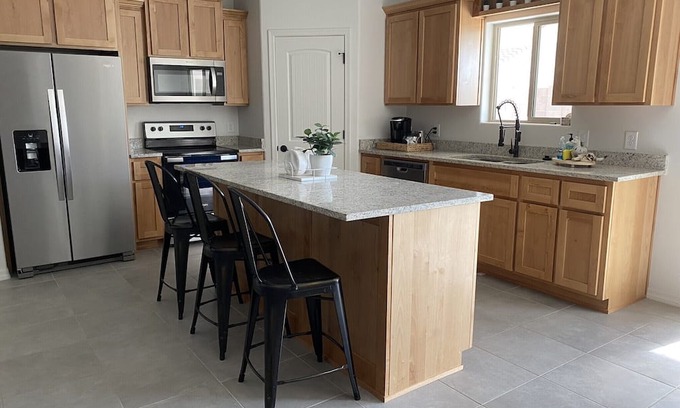 Fortuna Foothills House | Foothills 4-bedroom, 2-bathroom house -- 25 Minutes from the River