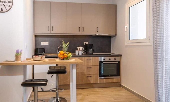 Petaloudes Apartment | Charavgi Apartment 1