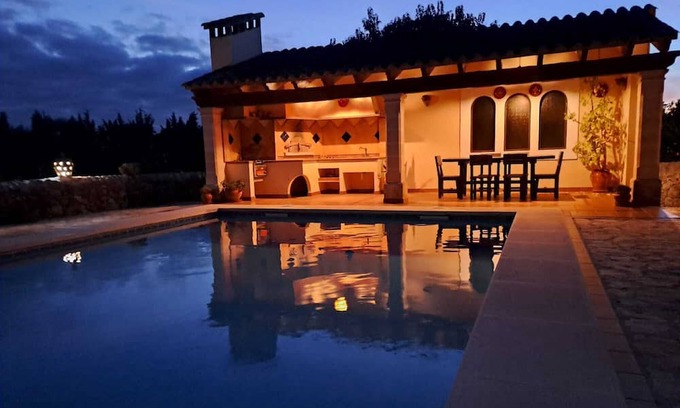 Algaida Villa | Country House 'Son Pujol' with Mountain View, Wi-Fi and Air Conditioning