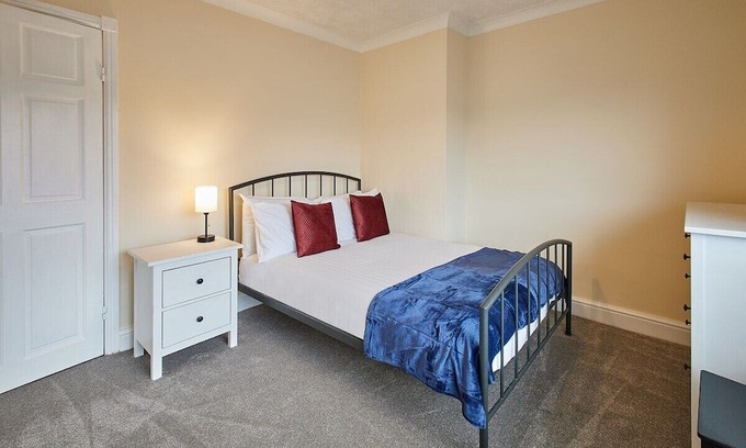 Heworth House | Host & Stay | Fifth Avenue