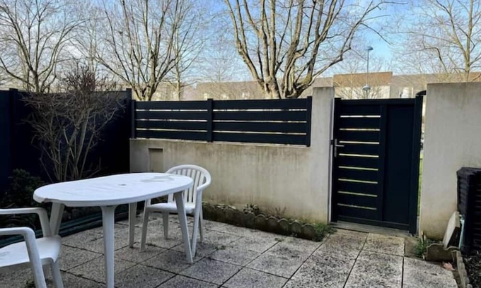 Maurepas House | Maison de Ville Avec Extérieur