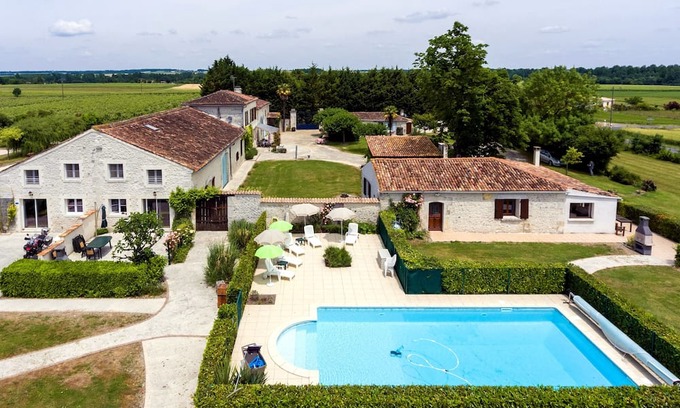 Brives-sur-Charente Bed & Breakfast | Les Roses Chambre Avec vue sur Jardin