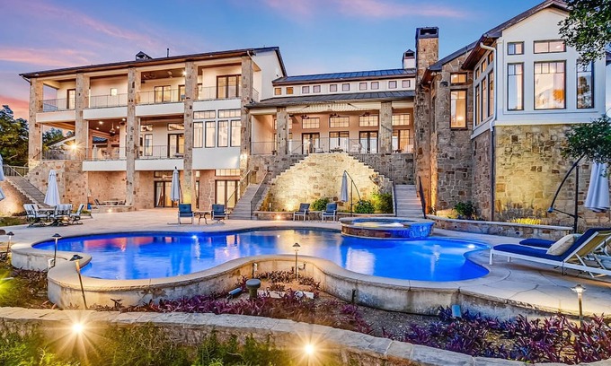 Foothills Of Barton Creek House | Magnificent Eagle Ridge Mansion - Barton Creek