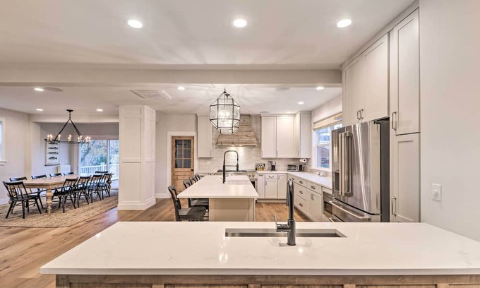 Whitefish House | Downtown Historic Home Retreat!