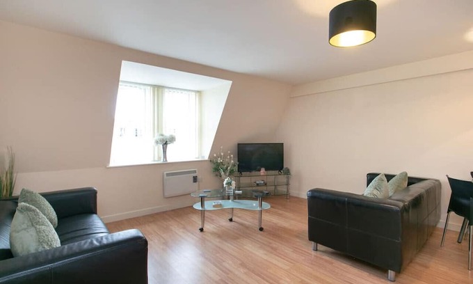 West Bridgford Apartment | OnPoint - Lovely 2 Bed Apt - Heart of the city!