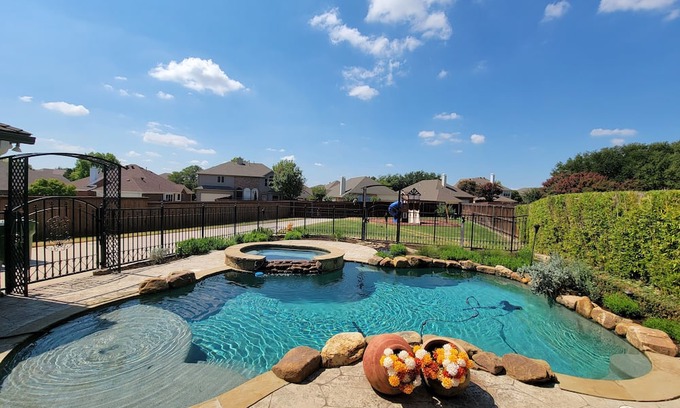 Lewisville House | A Family Home to Rejoices