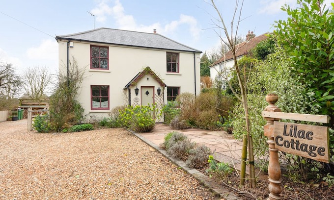 Etchinghill House | Lilac Cottage, Lyminge
