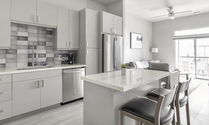 Round Rock Apartment | Modern Apartment in Prime Location (ID1403X263)