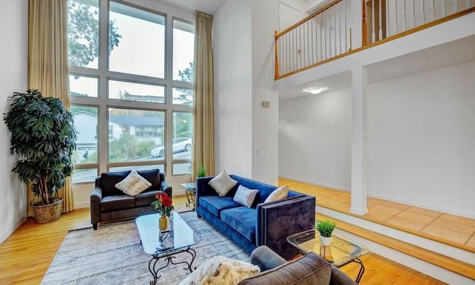 San Rafael House | 5BD San Rafael Retreat w/ Billiards, BBQ, & Views!