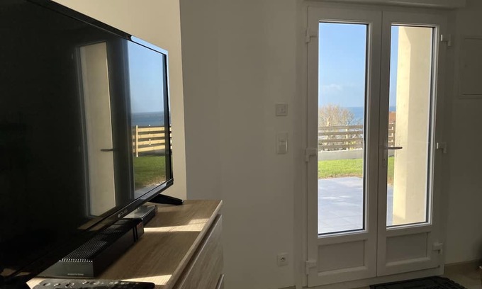 Arromanches-les-Bains Apartment | Bellavista by Melrose