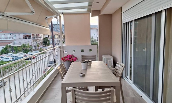Kalligoni Apartment | Sunny Apartment Lefkada - Lefkada BnB