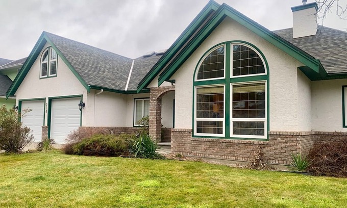 Okanagan-Similkameen House | Heritage Hills Get-Away above Skaha Lake