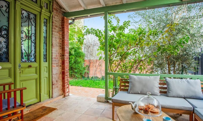 Cœur de Ville House | Large house with garden in Courbevoie - Welkeys