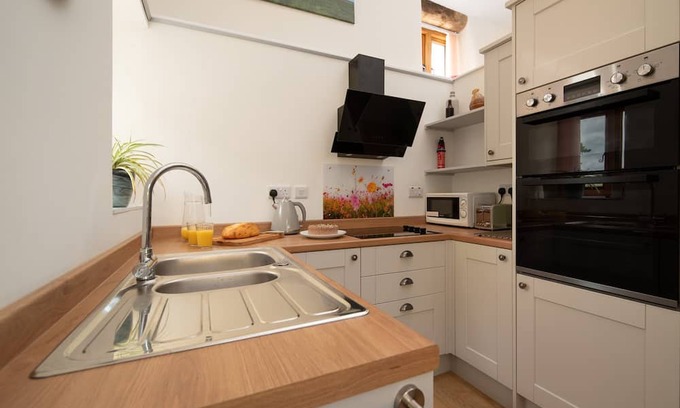 Stoke Rivers Cottage | Orchard View, Goodleigh