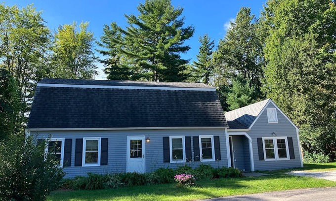 Shelburne House | Rare Find! Fully furnished charming 3 BR home. Fenced in yard. Min 1 month stay