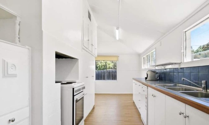Cannons Creek House | Water front direct water access