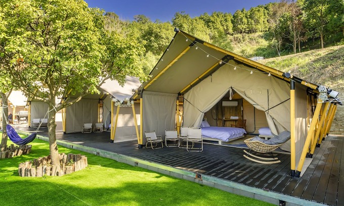 Dahu Bed & Breakfast | Grow Tree Glamping