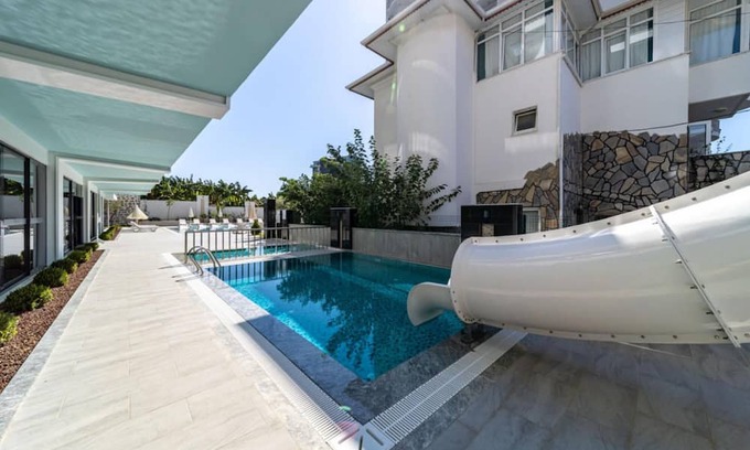 Kargicak Apartment | Modern Apartment with Shared Sauna in Alanya