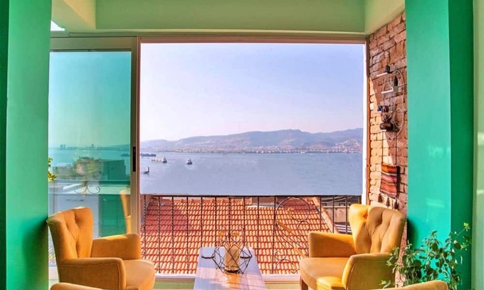 Konak Apartment | Flat with Great View and Central Location in Konak