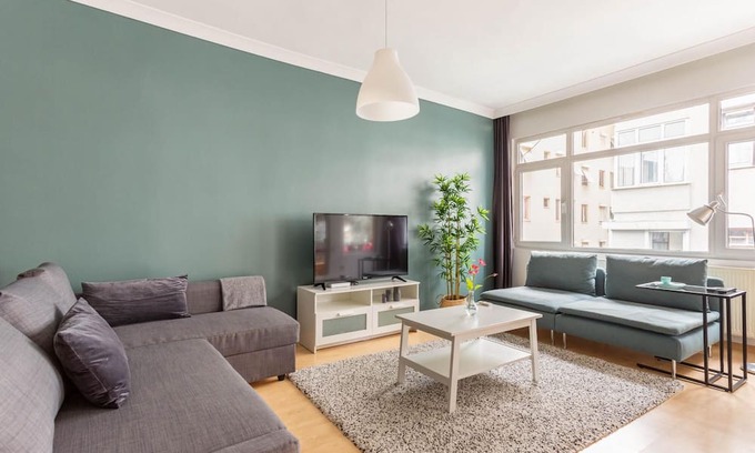 Goztepe Apartment | Fabulous Flat Near Bagdat Street in Kadikoy