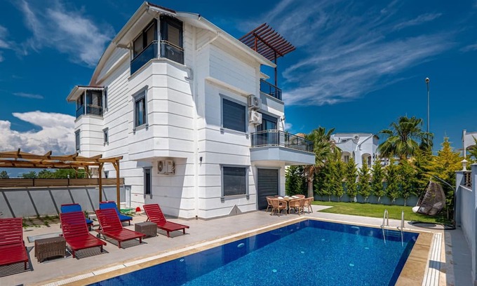 Kadriye Villa | Villa With Jacuzzi, Private Pool, Garden in Serik