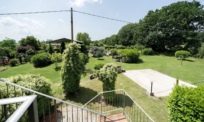 Vernazzano Basso Villa | Lovely apartment in villa with pool, WIFI, TV, patio, pets allowed and parking, close to Cortona