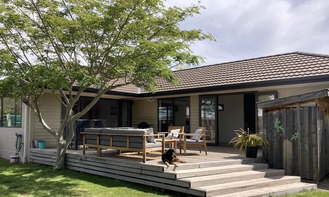 Tahunanui House | Spacious House on Parkers