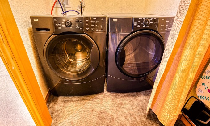 Thornton House | Private Basement by Outlet/Golf Course/East Lake