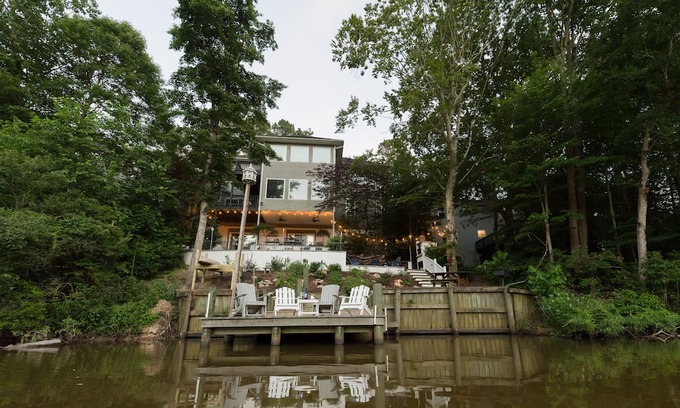 Chesapeake Ranch Estates-Drum Point Apartment | Cozy Lakeside Studio Retreat steps away from the beach