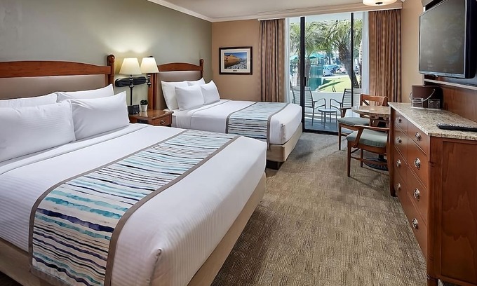Coronado House | A Very Good Place To Be! 2 Classy Units Close to Silver Strand State Beach, Pool