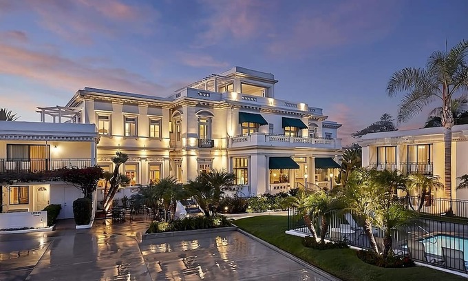 Coronado House | Look No More! 2 Units Close to USS Midway Museum! Onsite Pool and Parking!