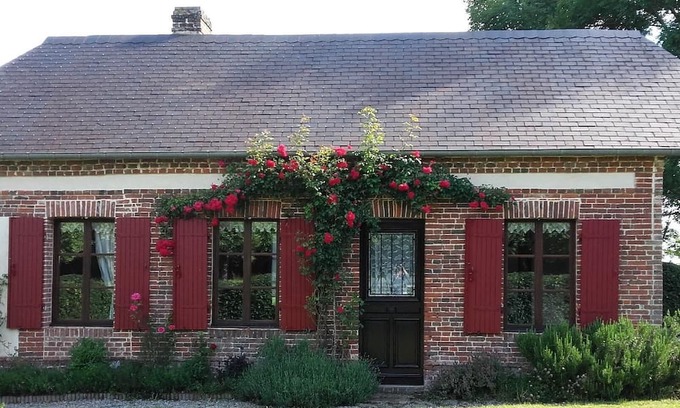 Saint-Aubin-de-Bonneval House | "La Petite Cauvinière