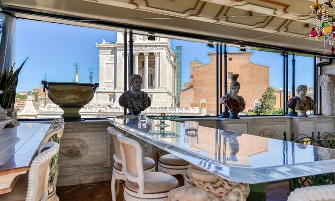 Campitelli Apartment | Luxury Dolce Vita Dream Ara Coeli Escape