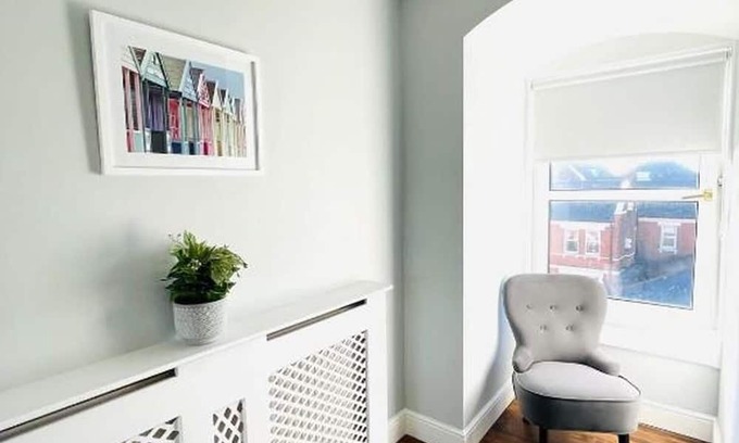 Gorleston-on-Sea House | Coral House - Exquisite 7 Bedroom Property